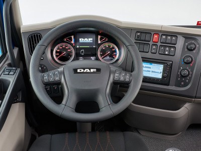 117127687-new-daf-LF-steering-wheel